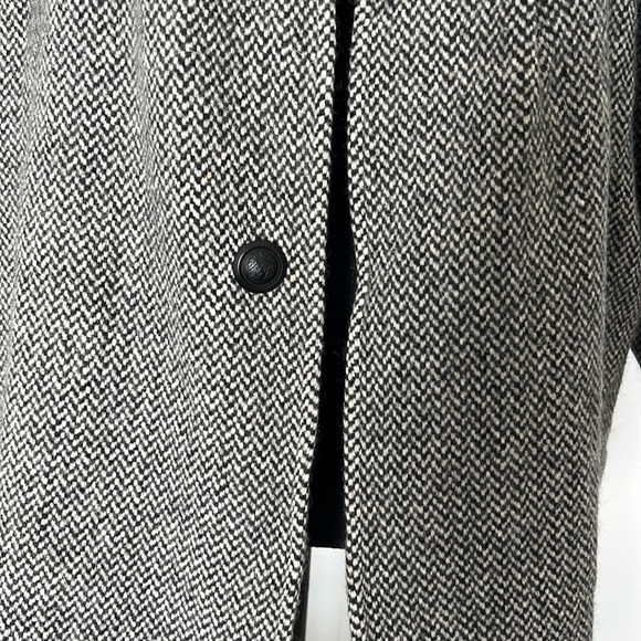 Coat - Picture 2 of 5